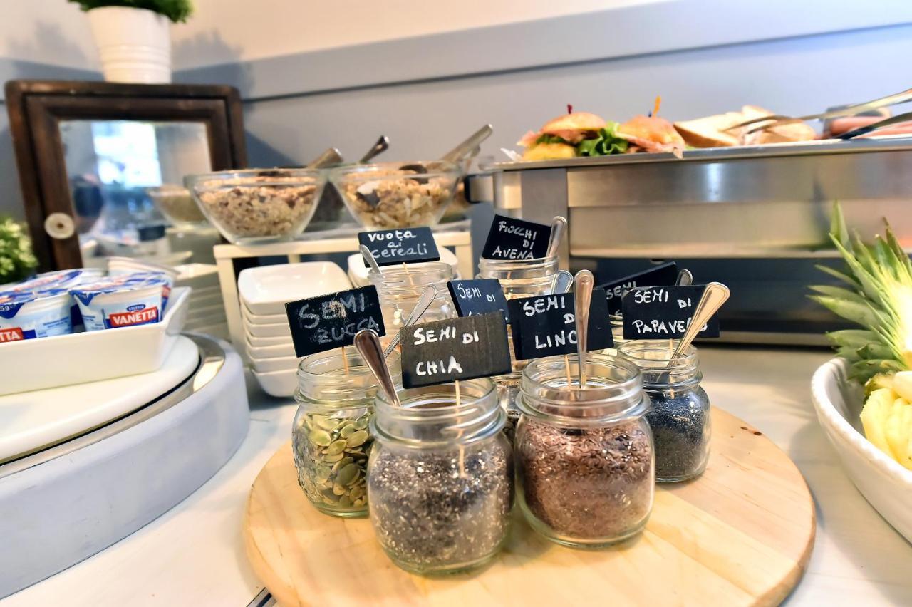 Hotel Doria 벨레지아아지마리나 외부 사진