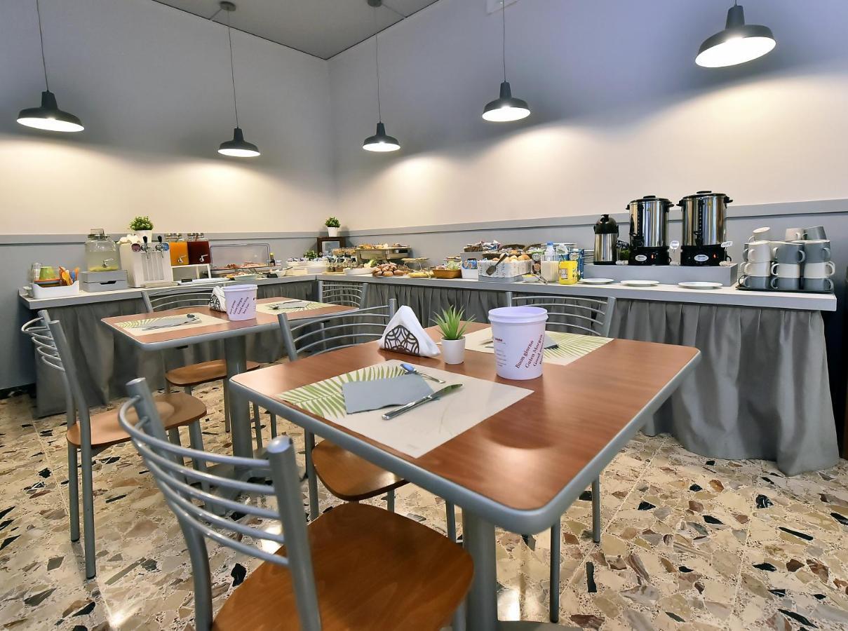 Hotel Doria 벨레지아아지마리나 외부 사진